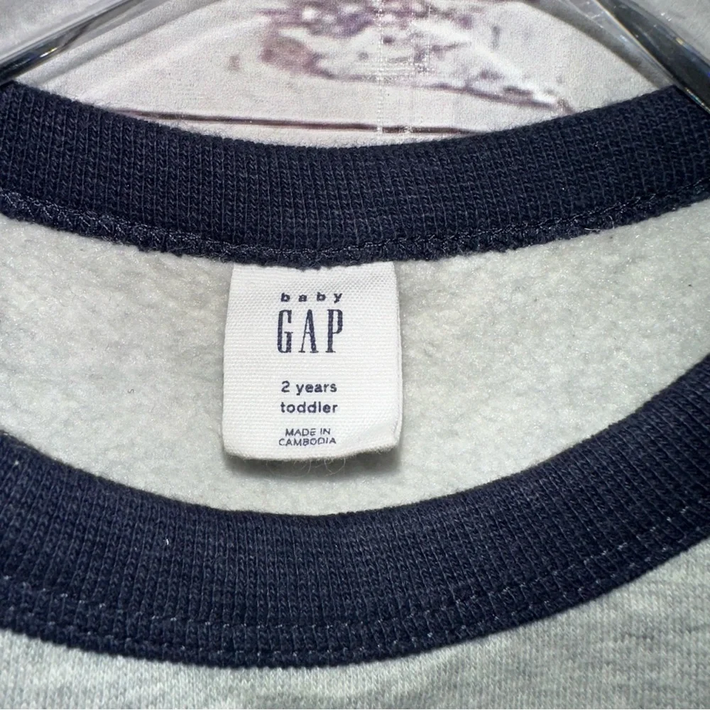 GAP Kids Grey & Yellow Striped Sweatshirt Size 2